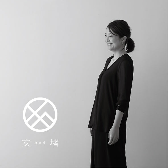 typeface dance solo 手ぬぐい　(藍染)