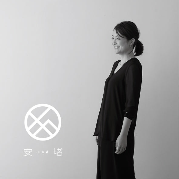 typeface dance duet 手ぬぐい　(藍染)